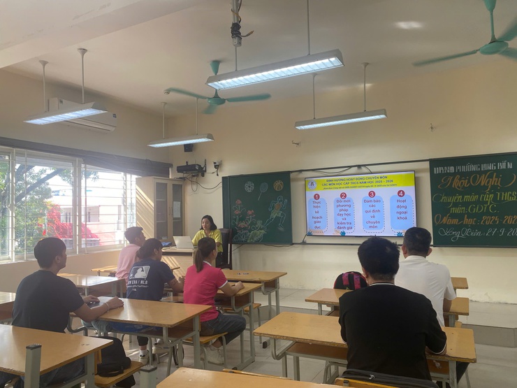UBND phường Long Biên tổ chức Hội nghị chuyên môn cấp THCS năm học 2025 – 2026- Ảnh 18.