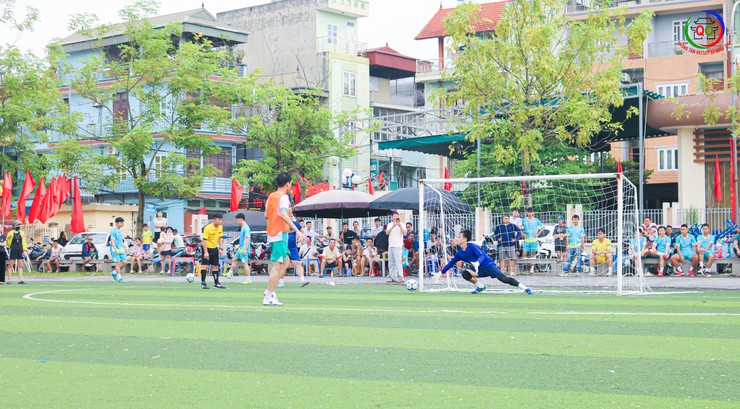 Khởi tranh Giải bóng đá nam Đại hội Thể dục thể thao xã Quốc Oai lần thứ I năm 2025- Ảnh 21.