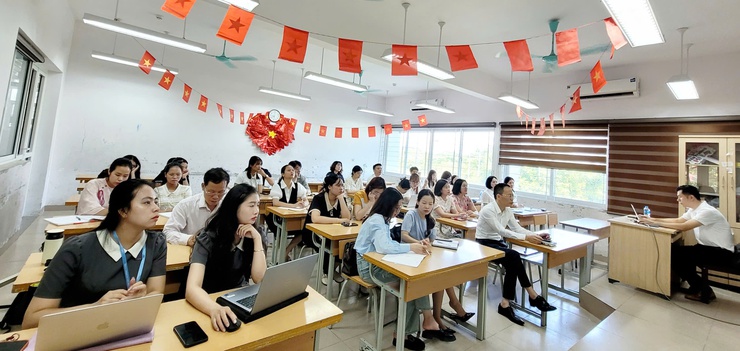 UBND phường Long Biên tổ chức Hội nghị chuyên môn cấp THCS năm học 2025 – 2026- Ảnh 5.