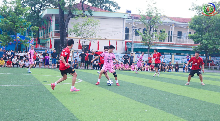 Khởi tranh Giải bóng đá nam Đại hội Thể dục thể thao xã Quốc Oai lần thứ I năm 2025- Ảnh 6.