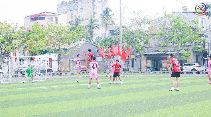 Khởi tranh Giải bóng đá nam Đại hội Thể dục thể thao xã Quốc Oai lần thứ I năm 2025- Ảnh 7.