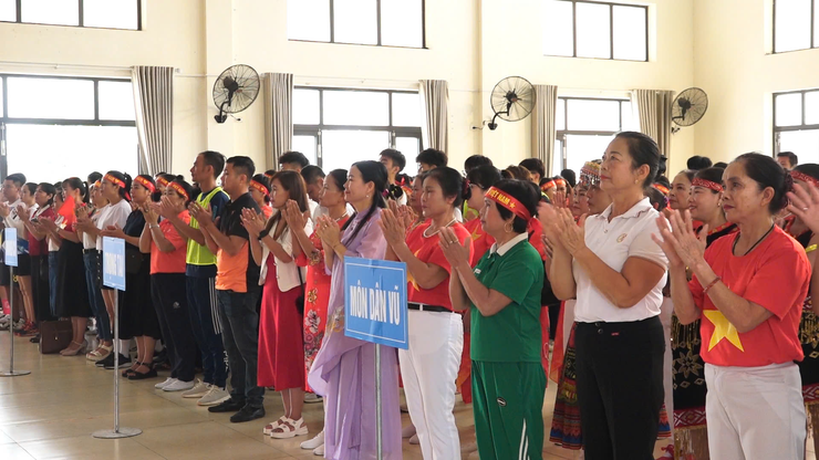 THÀNH CÔNG GIẢI THI ĐẤU CÁC MÔN BÓNG CHUYỀN DA, KÉO CO, DÂN VŨ THỂ THAO - Ảnh 5.