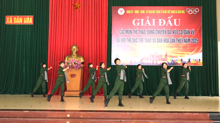 THÀNH CÔNG GIẢI THI ĐẤU CÁC MÔN BÓNG CHUYỀN DA, KÉO CO, DÂN VŨ THỂ THAO - Ảnh 10.