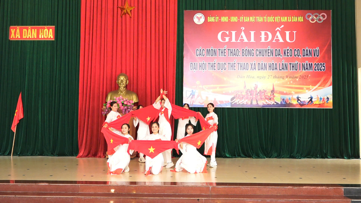 THÀNH CÔNG GIẢI THI ĐẤU CÁC MÔN BÓNG CHUYỀN DA, KÉO CO, DÂN VŨ THỂ THAO - Ảnh 11.