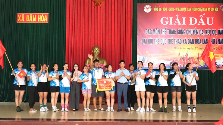 THÀNH CÔNG GIẢI THI ĐẤU CÁC MÔN BÓNG CHUYỀN DA, KÉO CO, DÂN VŨ THỂ THAO - Ảnh 17.
