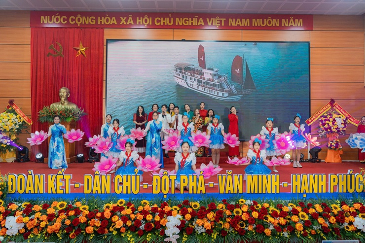 Hội Liên hiệp Phụ nữ phường Long Biên tổ chức thành công Đại hội Đại biểu phụ nữ phường lần thứ I, nhiệm kỳ 2025 - 2030.- Ảnh 5.