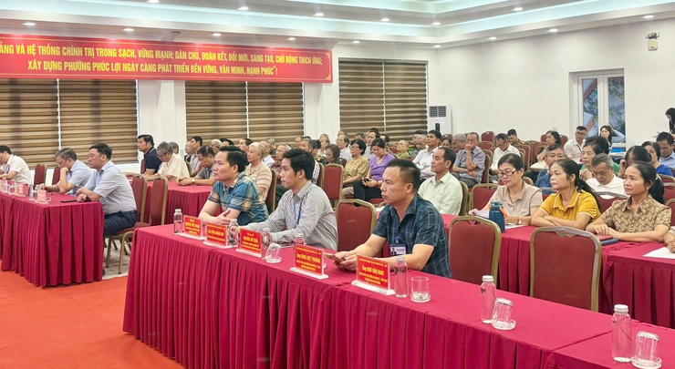 Đoàn đại biểu Quốc hội thành phố Hà Nội tiếp xúc cử tri trước kỳ họp thứ mười, Quốc hội khóa XV tại đơn vị bầu cử số 2- Ảnh 1.