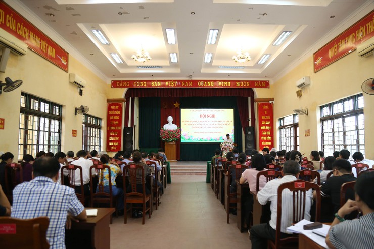 Xã Chương Dương: Hướng dẫn thực hiện dịch vụ công trực tuyến và sử dụng các công cụ AI, tiện ích công nghệ số.- Ảnh 1.