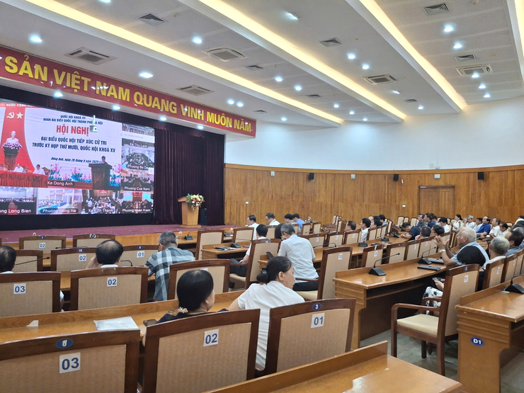 Đoàn đại biểu Quốc hội thành phố Hà Nội tiếp xúc với cử tri các xã, phường thuộc đơn vị bầu cử số 2 sau kỳ họp thứ Chín, Quốc hội khóa XV- Ảnh 2.