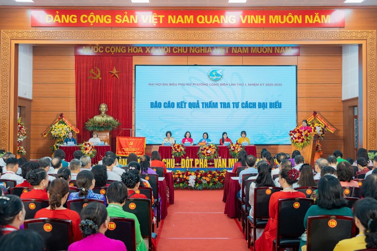 Hội Liên hiệp Phụ nữ phường Long Biên tổ chức thành công Đại hội Đại biểu phụ nữ phường lần thứ I, nhiệm kỳ 2025 - 2030.- Ảnh 3.