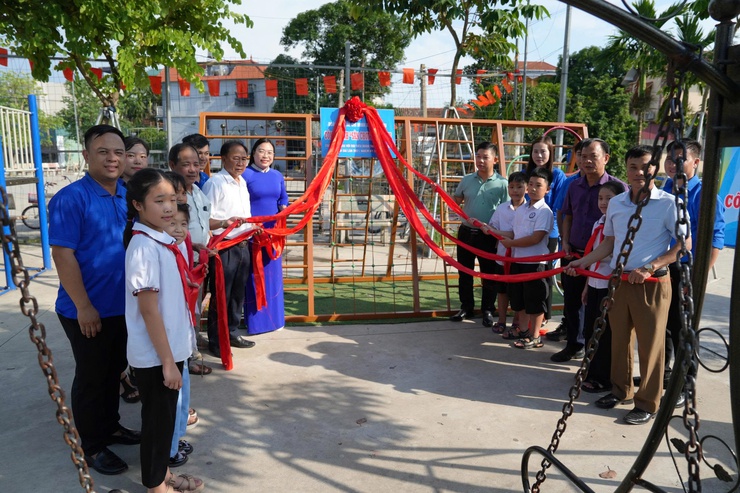 Đoàn xã Thanh Oai gắn biến công trình "Sân chơi thiếu nhi"- Ảnh 1.