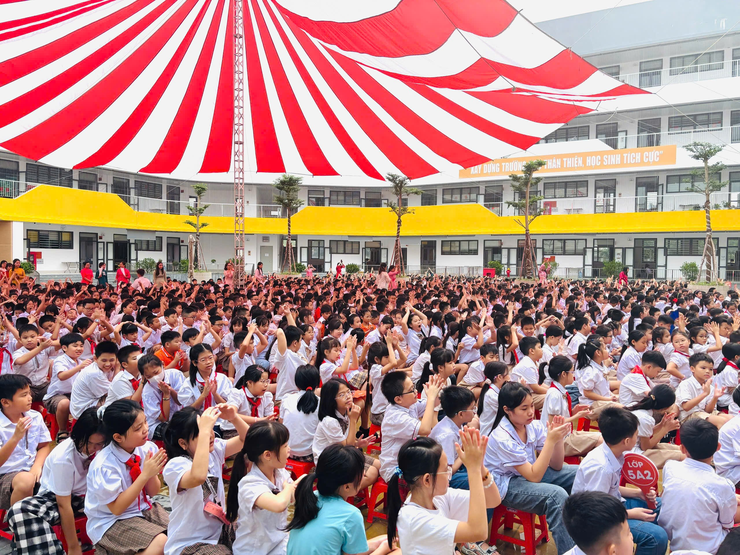 Trường Tiểu học Bùi Quốc Khái - Hoàng Liệt hân hoan tổ chức buổi sinh hoạt dưới cờ đầu tuần với chủ đề “Vui Tết Trung thu - Đón học sinh mới- Ảnh 3.