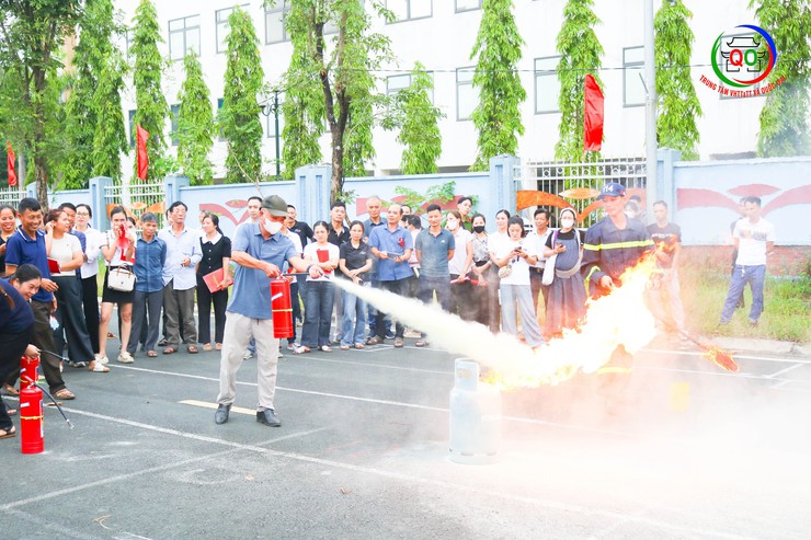 Quốc Oai tập huấn, huấn luyện nghiệp vụ PCCC (Phòng cháy chữa cháy) và CNCH (Cứu nạn cứu hộ)- Ảnh 6.