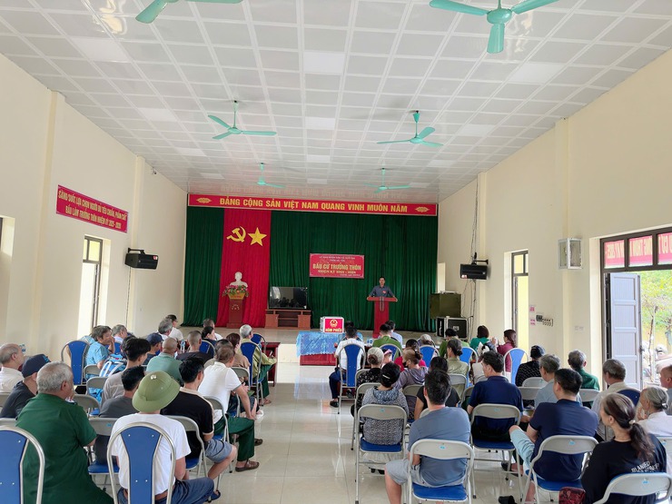 Người Dân Suối Hai Đồng Lòng Bầu Cử – 14/14 Trưởng Thôn Tiếp Tục Tái Cử
- Ảnh 2.