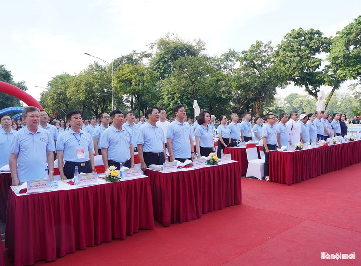 Chung kết Giải chạy Báo Hà nội mới mở rộng lần thứ 50 - Vì hòa bình năm 2025.- Ảnh 2.
