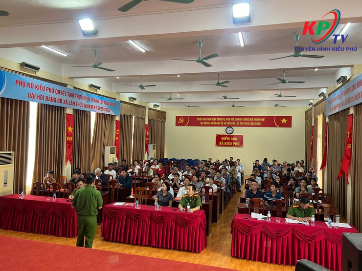 Xã Kiều Phú tổ chức lớp tập huấn công tác phòng cháy, chữa cháy và cứu nạn, cứu hộ cho các hộ gia đình có nhà ở kết hợp sản xuất kinh doanh- Ảnh 2.