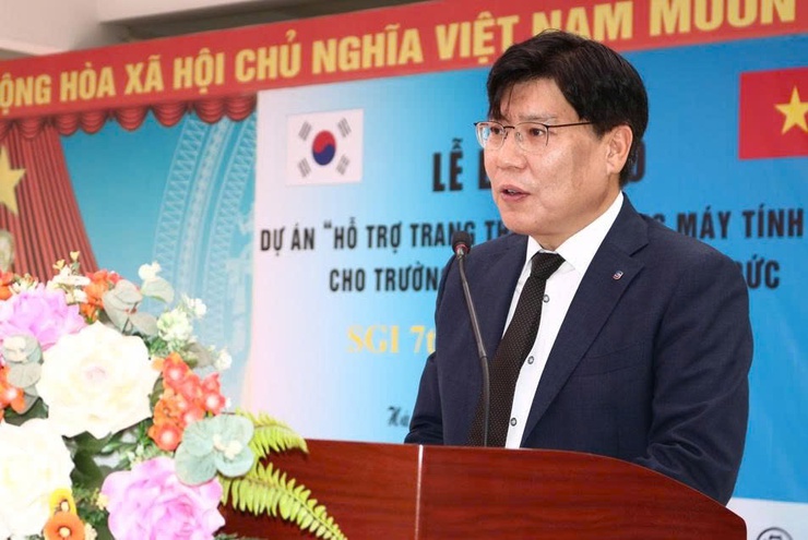 Công ty Bảo hiểm Bảo lãnh Seoul (Hàn Quốc): Trao Tặng Phòng Máy Tính trị Giá 650 triệu đồng cho Trường THCS An Phú- Ảnh 6.