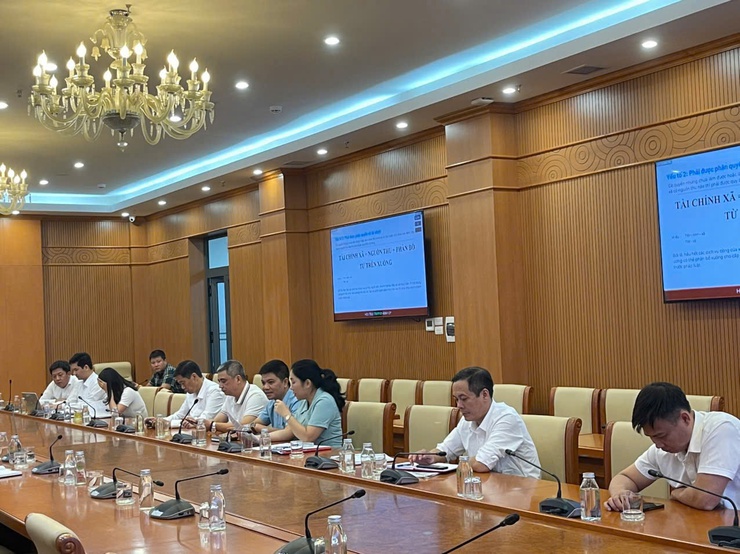 Xã Thanh Trì: Dự trực tuyến tập huấn chuyên môn, nghiệp vụ công tác xây dựng Đảng, quản lý nhà nước, MTTQ và các đoàn thể cho 373 lãnh đạo xã, phường- Ảnh 4.