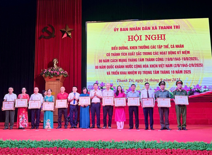 Xã Thanh Trì: Biểu dương, khen thưởng các tập thể, cá nhân tiêu biểu đợt thi đua chào mừng kỷ niệm 80 năm Cách mạng Tháng Tám và Quốc khánh 2/9- Ảnh 9.