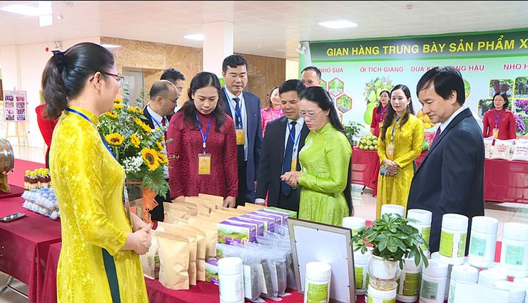 Đại hội đại biểu Hội Nông dân xã Phúc Thọ lần thứ I, nhiệm kỳ 2025-2030 - Dấu mốc mới trên hành trình xây dựng quê hương- Ảnh 16.