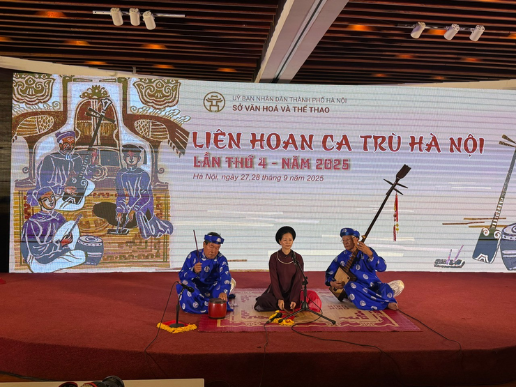 Câu lạc bộ Ca trù Chanh Thôn tham gia liên hoan Ca trù 
Hà Nội lần thứ 4 năm 2025
- Ảnh 2.