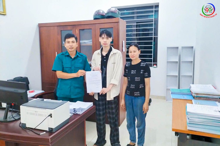 7 thanh niên đầu tiên của xã Quốc Oai tiên phong viết đơn tình nguyện lên đường nhập ngũ năm 2026- Ảnh 3.