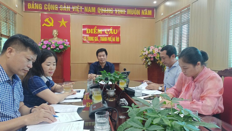 XÃ TRUNG GIÃ THAM DỰ HỘI NGHỊ TRỰC TUYẾN VỀ CÔNG TÁC TỔ CHỨC ĂN BÁN TRÚ CHO HỌC SINH- Ảnh 1.