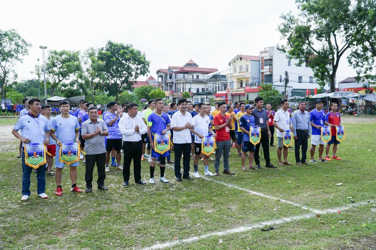 Tổ chức giải bóng đá xã Chuyên Mỹ mở rộng lần thứ I năm 2025- Ảnh 1.
