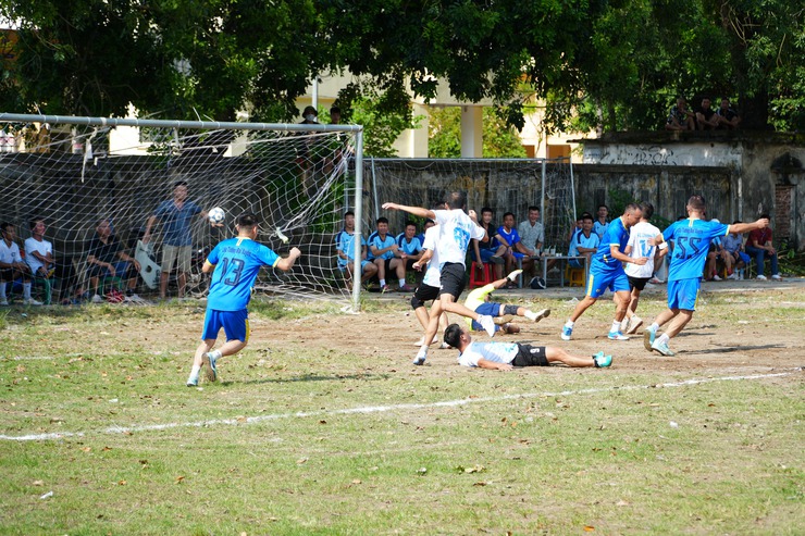 Tổ chức giải bóng đá xã Chuyên Mỹ mở rộng lần thứ I năm 2025- Ảnh 3.