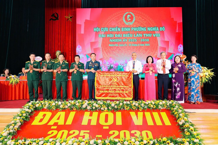 Hội Cựu Chiến binh phường Nghĩa Đô khẳng định bản lĩnh “Bộ đội Cụ Hồ”, trung thành, đoàn kết, gương mẫu, đổi mới trong thời kỳ mới- Ảnh 1.