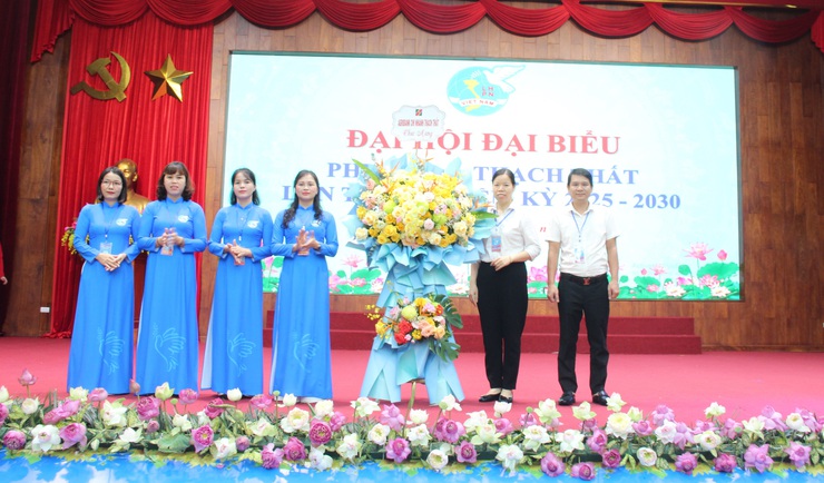 Chúc mừng Đại hội đại biểu Phụ nữ xã Thạch Thất lần thứ I, nhiệm kỳ 2025-2030 thành công tốt đẹp.- Ảnh 10.