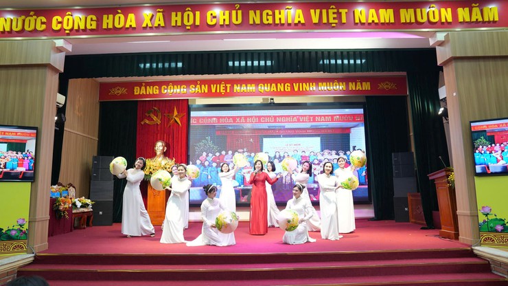 Phụ nữ xã Dương Hoà phát huy tính tự chủ, tinh thần đổi mới, sáng tạo và khát vọng vươn lên trong nhiệm kỳ 2025-2030- Ảnh 2.