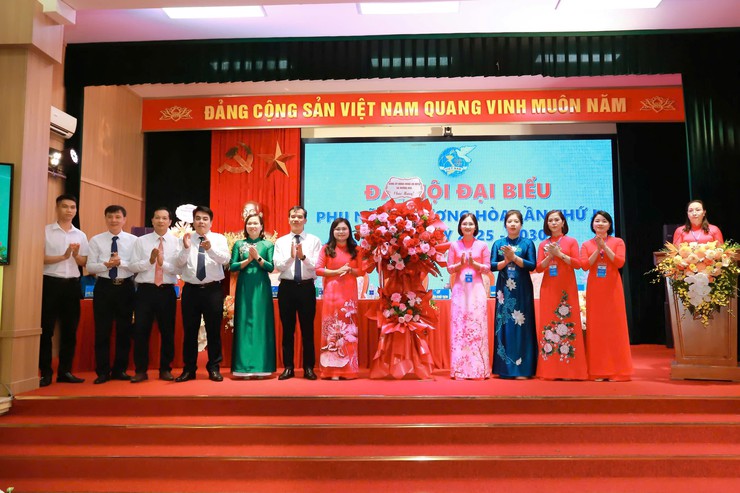 Phụ nữ xã Dương Hoà phát huy tính tự chủ, tinh thần đổi mới, sáng tạo và khát vọng vươn lên trong nhiệm kỳ 2025-2030- Ảnh 5.