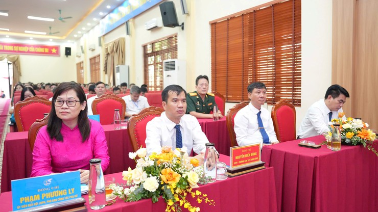 Phụ nữ xã Dương Hoà phát huy tính tự chủ, tinh thần đổi mới, sáng tạo và khát vọng vươn lên trong nhiệm kỳ 2025-2030- Ảnh 7.