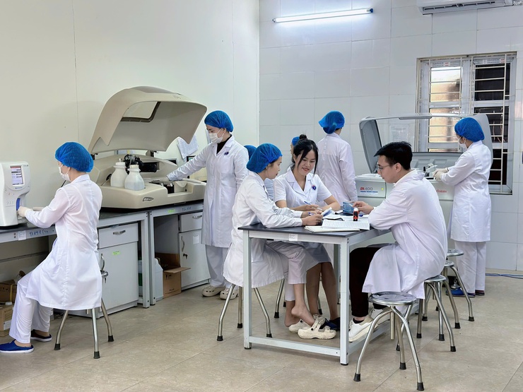 Bệnh viện 09 chính thức đủ điều kiện triển khai bệnh án điện tử tiến đến chuyển đổi số toàn diện- Ảnh 1.