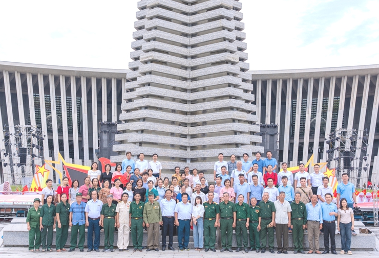 CHI BỘ THÔN KHẢ LẠC TỔ CHỨC HOẠT ĐỘNG THỰC TẾ “TỰ HÀO KHU CHÁY ANH HÙNG- VỮNG BƯỚC TƯƠNG LAI”.- Ảnh 10.