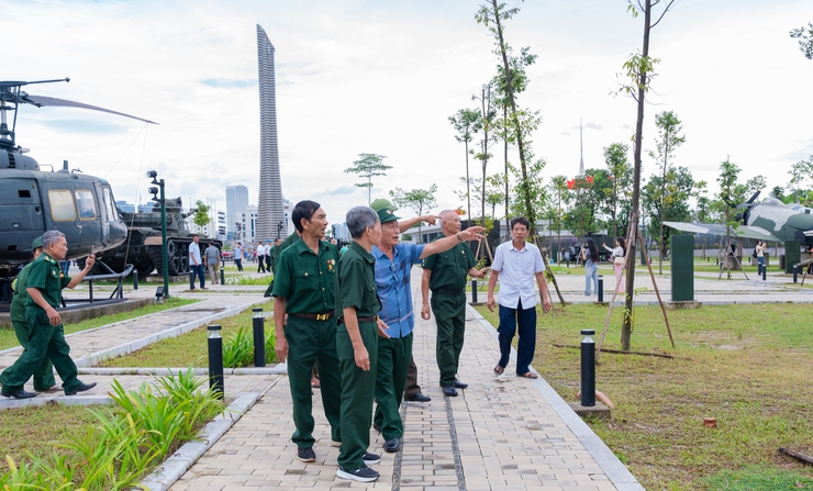 CHI BỘ THÔN KHẢ LẠC TỔ CHỨC HOẠT ĐỘNG THỰC TẾ “TỰ HÀO KHU CHÁY ANH HÙNG- VỮNG BƯỚC TƯƠNG LAI”.- Ảnh 4.