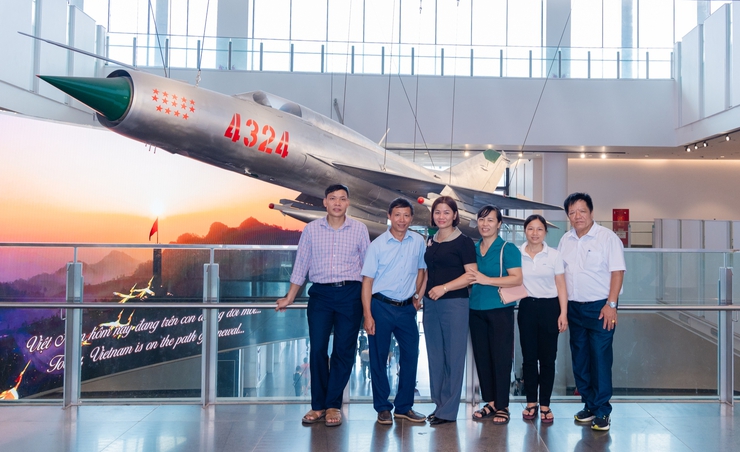 CHI BỘ THÔN KHẢ LẠC TỔ CHỨC HOẠT ĐỘNG THỰC TẾ “TỰ HÀO KHU CHÁY ANH HÙNG- VỮNG BƯỚC TƯƠNG LAI”.- Ảnh 6.