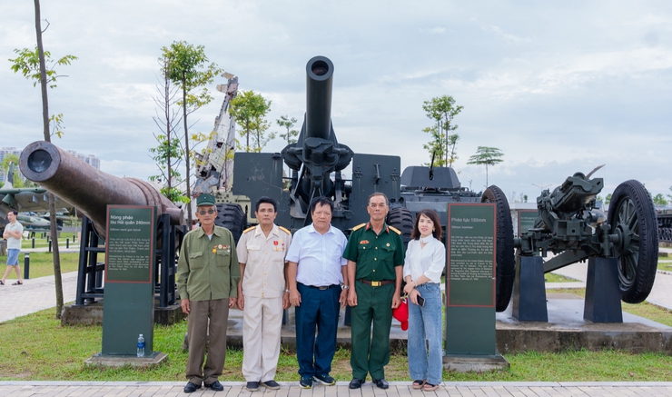 CHI BỘ THÔN KHẢ LẠC TỔ CHỨC HOẠT ĐỘNG THỰC TẾ “TỰ HÀO KHU CHÁY ANH HÙNG- VỮNG BƯỚC TƯƠNG LAI”.- Ảnh 7.