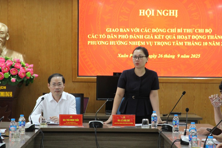 Đảng ủy phường Xuân Phương tổ chức hội nghị giao ban với các đồng chí Bí thư chi bộ các tổ dân phố trên địa bàn.- Ảnh 9.