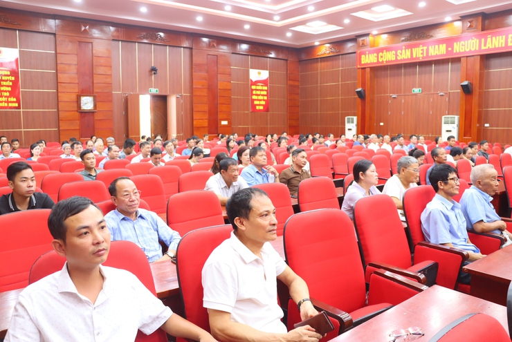 Hội nghị tập huấn trực tuyến về kiến thức kỹ năng số cho thành viên tổ chuyển đổi số cộng đồng trên địa bàn các xã- Ảnh 2.