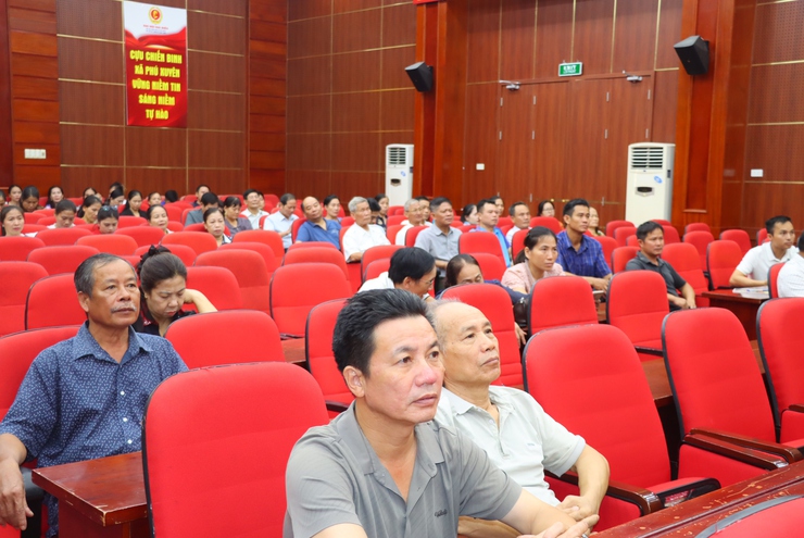 Hội nghị tập huấn trực tuyến về kiến thức kỹ năng số cho thành viên tổ chuyển đổi số cộng đồng trên địa bàn các xã- Ảnh 4.