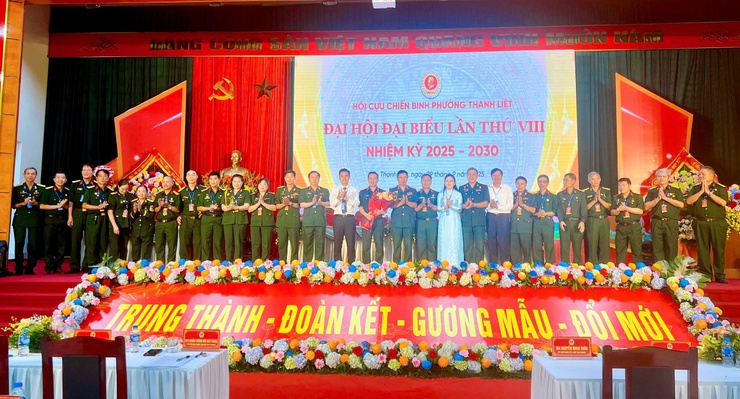 MTTQ Việt Nam và các tổ chức chính trị xã hội phường tổ chức thành công Đại hội đại biểu lần thứ I, nhiệm kỳ 2025 - 2030- Ảnh 8. MTTQ Việt Nam và các tổ chức chính trị xã hội phường tổ chức thành công Đại hội đại biểu lần thứ I, nhiệm kỳ 2025 - 2030- Ảnh 8.