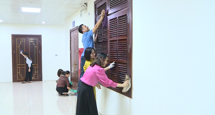 Cán bộ, công chức, viên chức, người lao động xã Phúc Thọ thiết thực hưởng ứng Chỉ thị số 44 của Thành ủy Hà Nội- Ảnh 1.