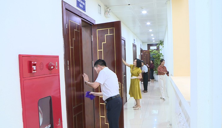 Cán bộ, công chức, viên chức, người lao động xã Phúc Thọ thiết thực hưởng ứng Chỉ thị số 44 của Thành ủy Hà Nội- Ảnh 4.