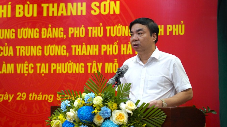 Phó Thủ tướng Chính phủ Bùi Thanh Sơn thăm, làm việc với phường Tây Mỗ và dự khánh thành phòng học STEM- Ảnh 4.