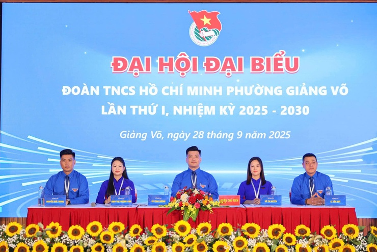 Tuổi trẻ phường Giảng Võ quyết tâm thực hiện thắng lợi Nghị quyết Đại hội, viết tiếp truyền thống vẻ vang của Đoàn TNCS Hồ Chí Minh trong thời kỳ mới!- Ảnh 4.