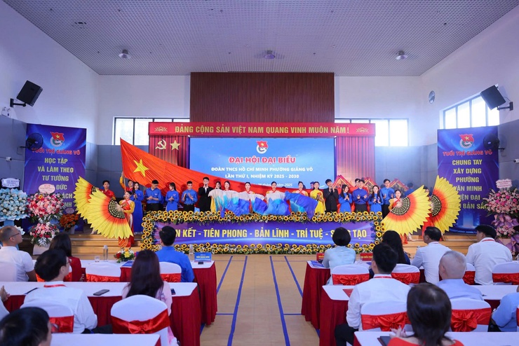 Tuổi trẻ phường Giảng Võ quyết tâm thực hiện thắng lợi Nghị quyết Đại hội, viết tiếp truyền thống vẻ vang của Đoàn TNCS Hồ Chí Minh trong thời kỳ mới!- Ảnh 5.