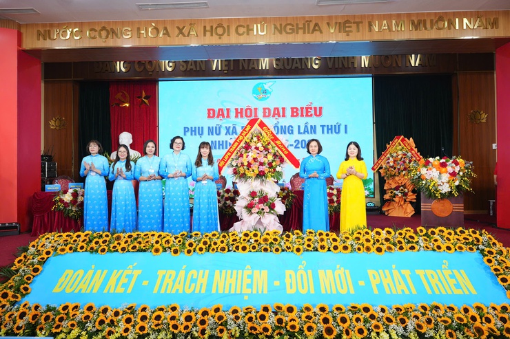 Phụ nữ xã Phù Đổng phát huy truyền thống, tích cực đổi mới sáng tạo- Ảnh 2.