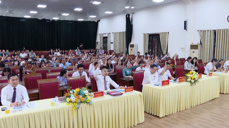 Kỳ họp thứ 3 HĐND xã Thanh Trì thành công tốt đẹp- Ảnh 5.